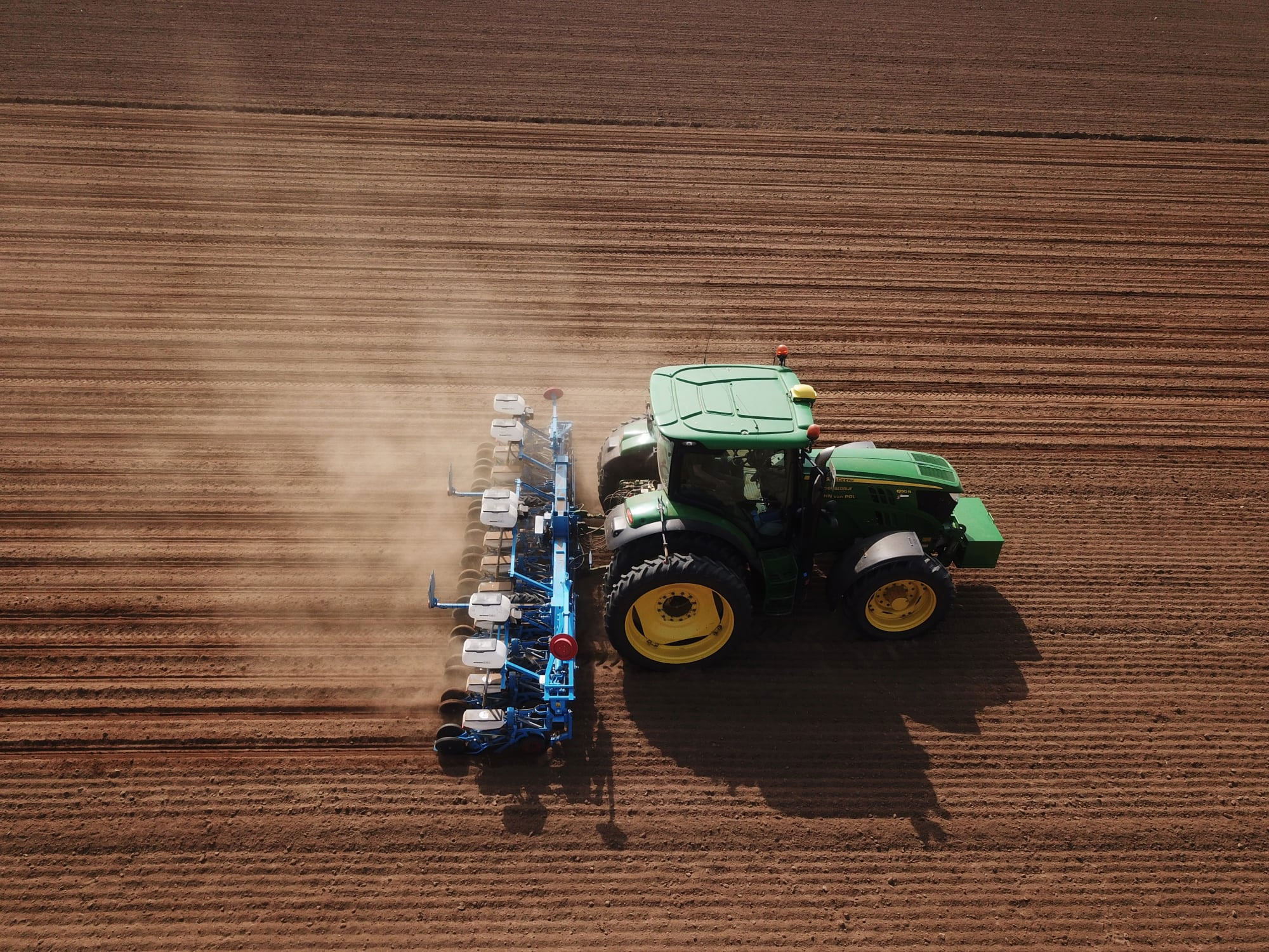 Overhead view of tractor and its Monosem equipment